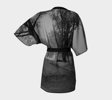 Central Park black & white ealanta Kimono Robe- ealanta Art Wear